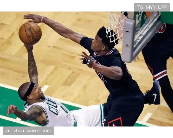 通讯:某高中联赛决赛上演惊天逆转,教练分享其“22分差追分”的转换防守策略 通讯:某高中联赛决赛上演惊天逆转,教练分享其“22分差追分”的转换防守策略